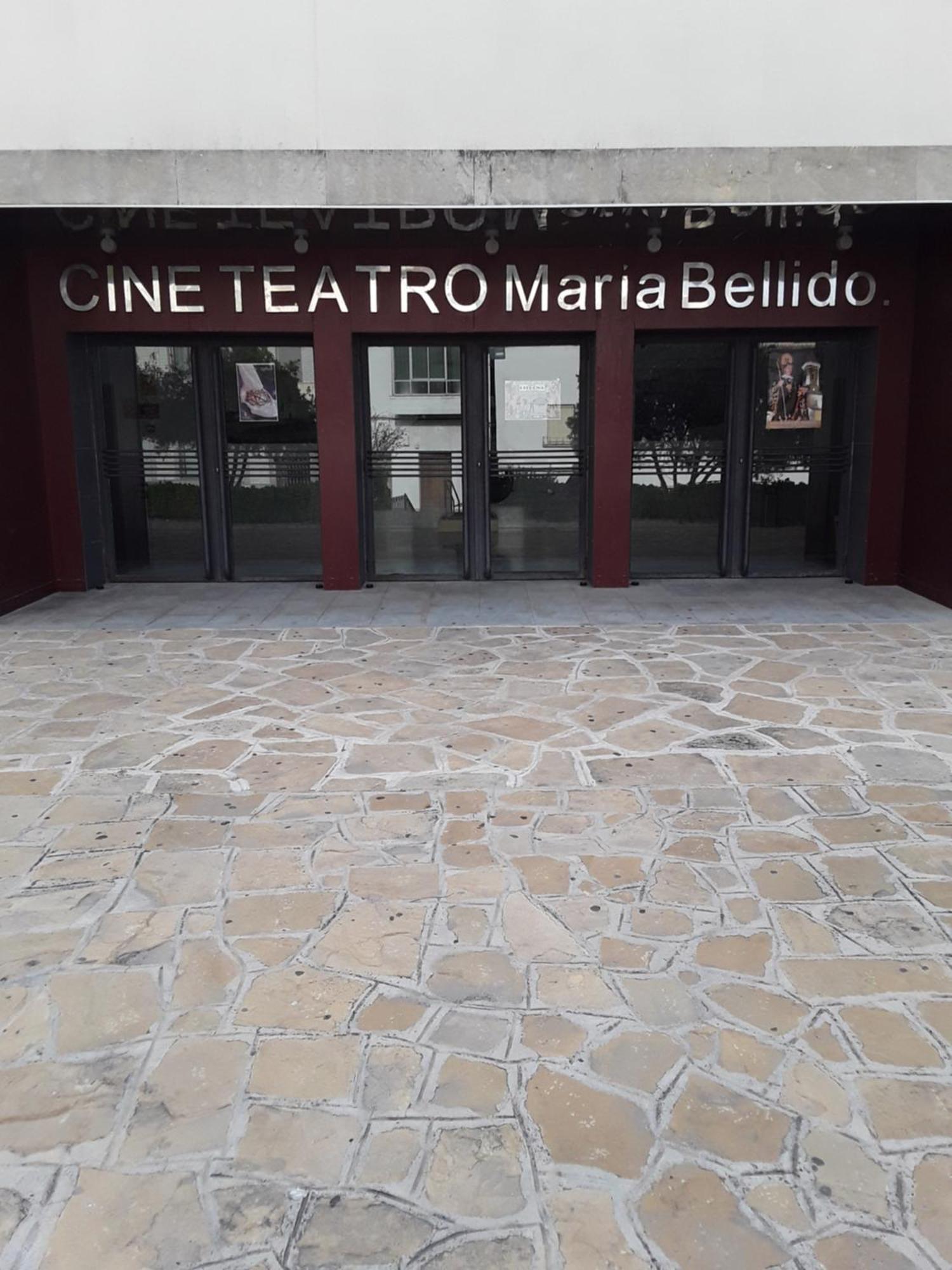 alojamientos teatro Porcuna Exterior foto